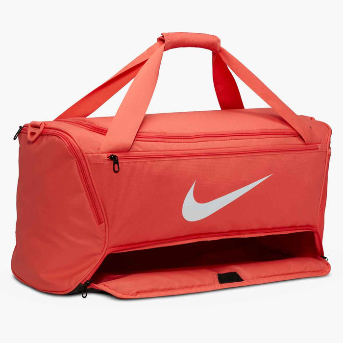 Nike Brasilia 9.5 Medium Duffel